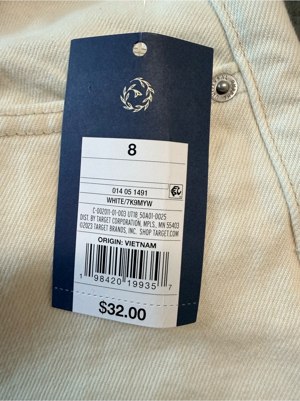 Universal Thread - Cropped Vintage Wide-Leg Jeans in Light Cream - Picture 4 of 9